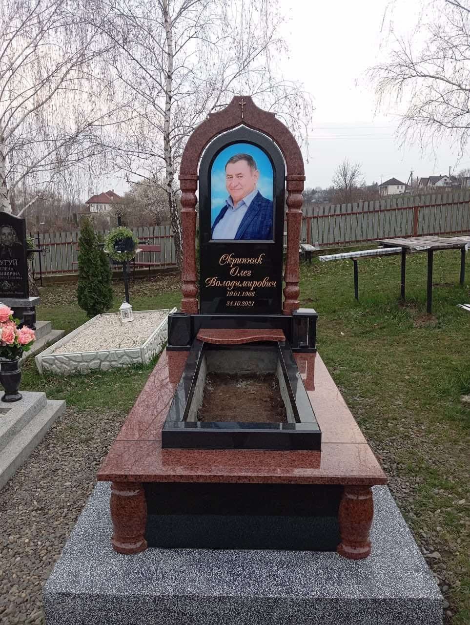 6 — Одинарні пам'ятники Новоселиця Simchuk Granit